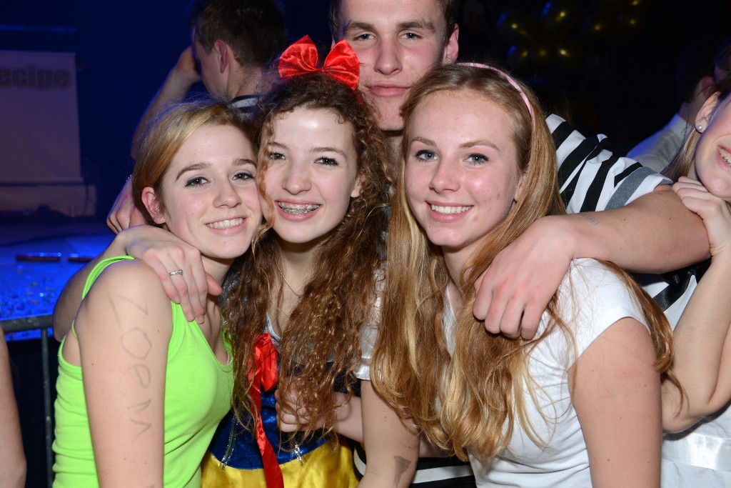 ../Images/Jubileum feest 5x11 608.jpg